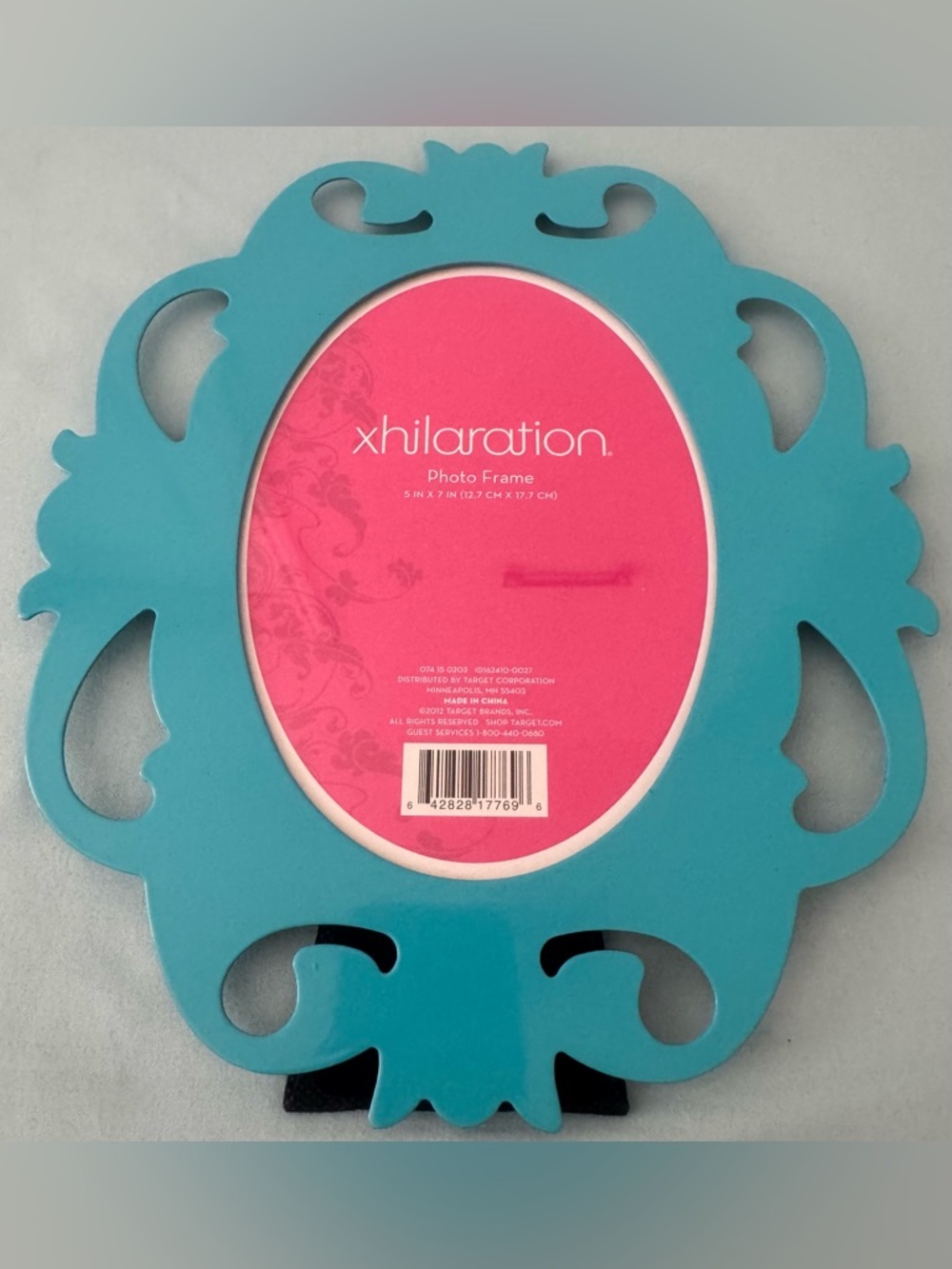 Xhilaration Turquoise Metal Oval Photo Frame- 5 IN x 7 IN (12.7 CM x 17.7 CM)
